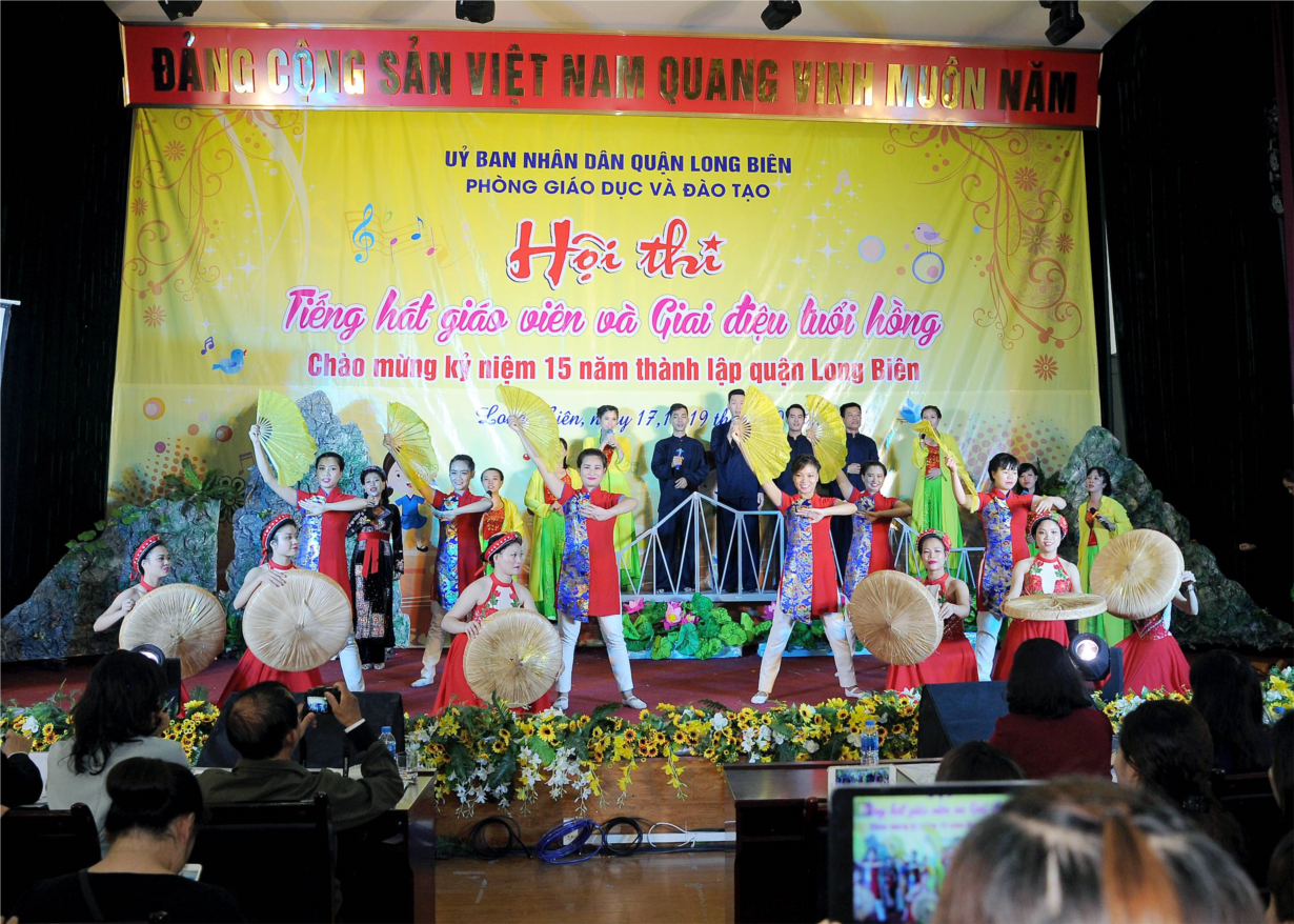 Hội thi Tiếng hát giáo viên - Giai điệu tuổi hồng năm học 2018-2019 (12).jpg